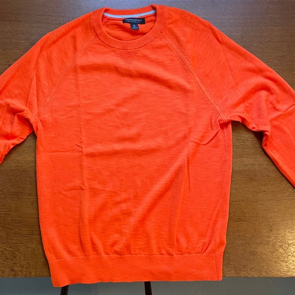 Banana Republic men’s sweater - Picture 2 of 2